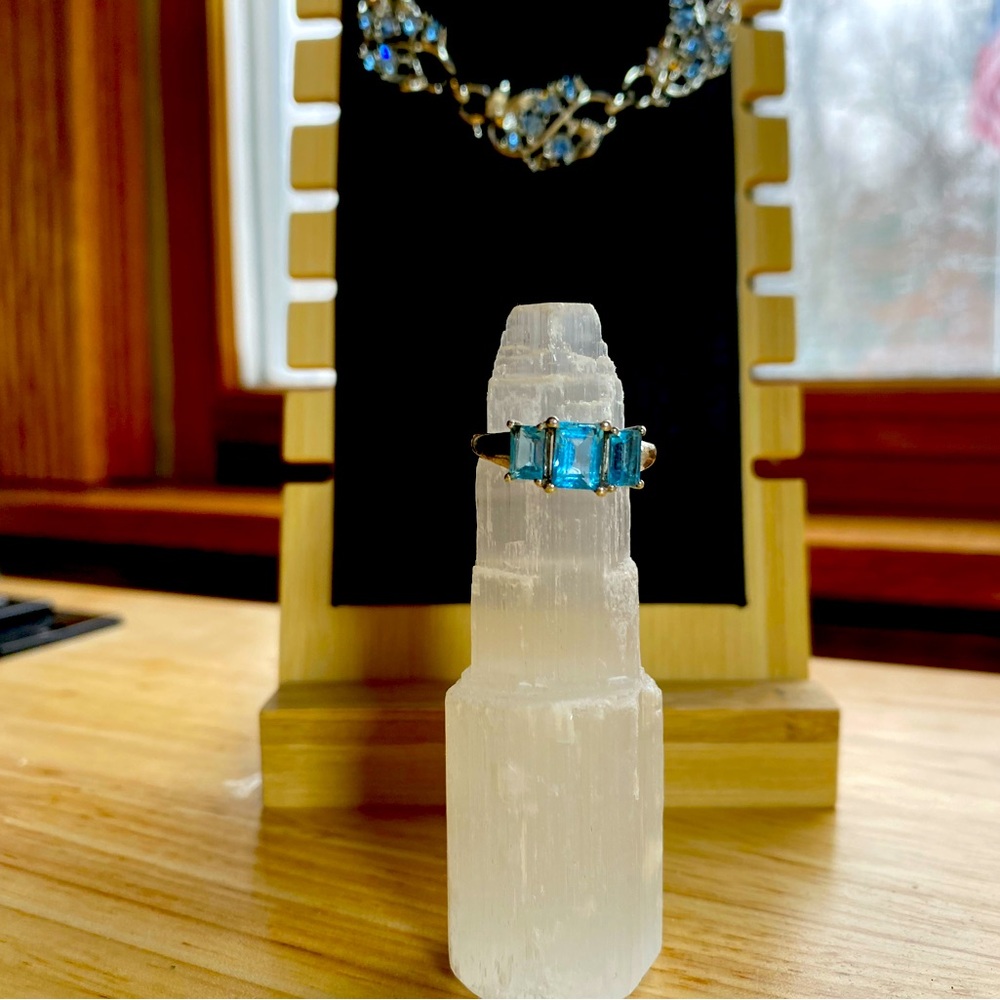 Women’s Ring
.925
Size 8